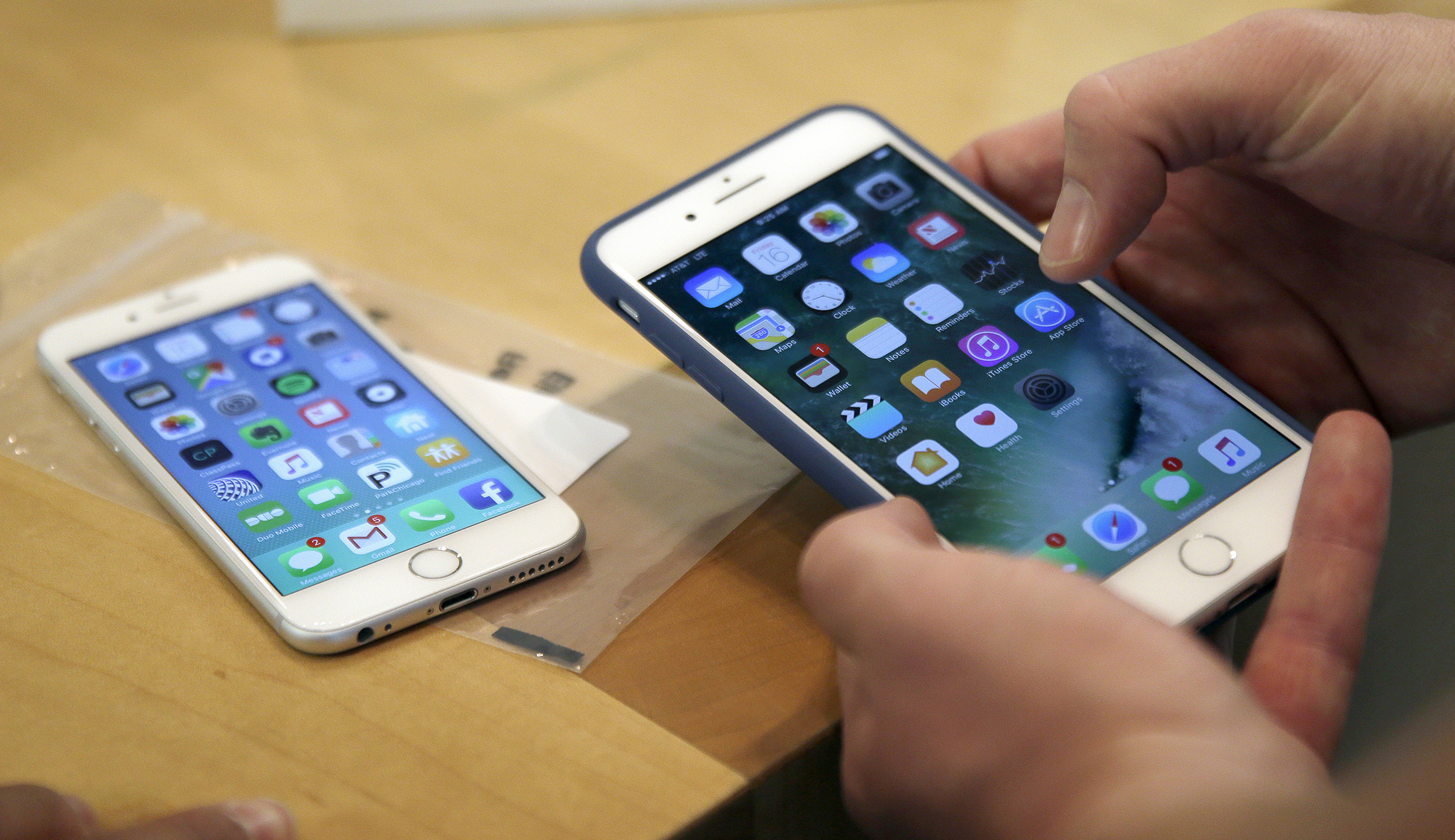 Phones to alert users if coronavirus-positive person is nearby