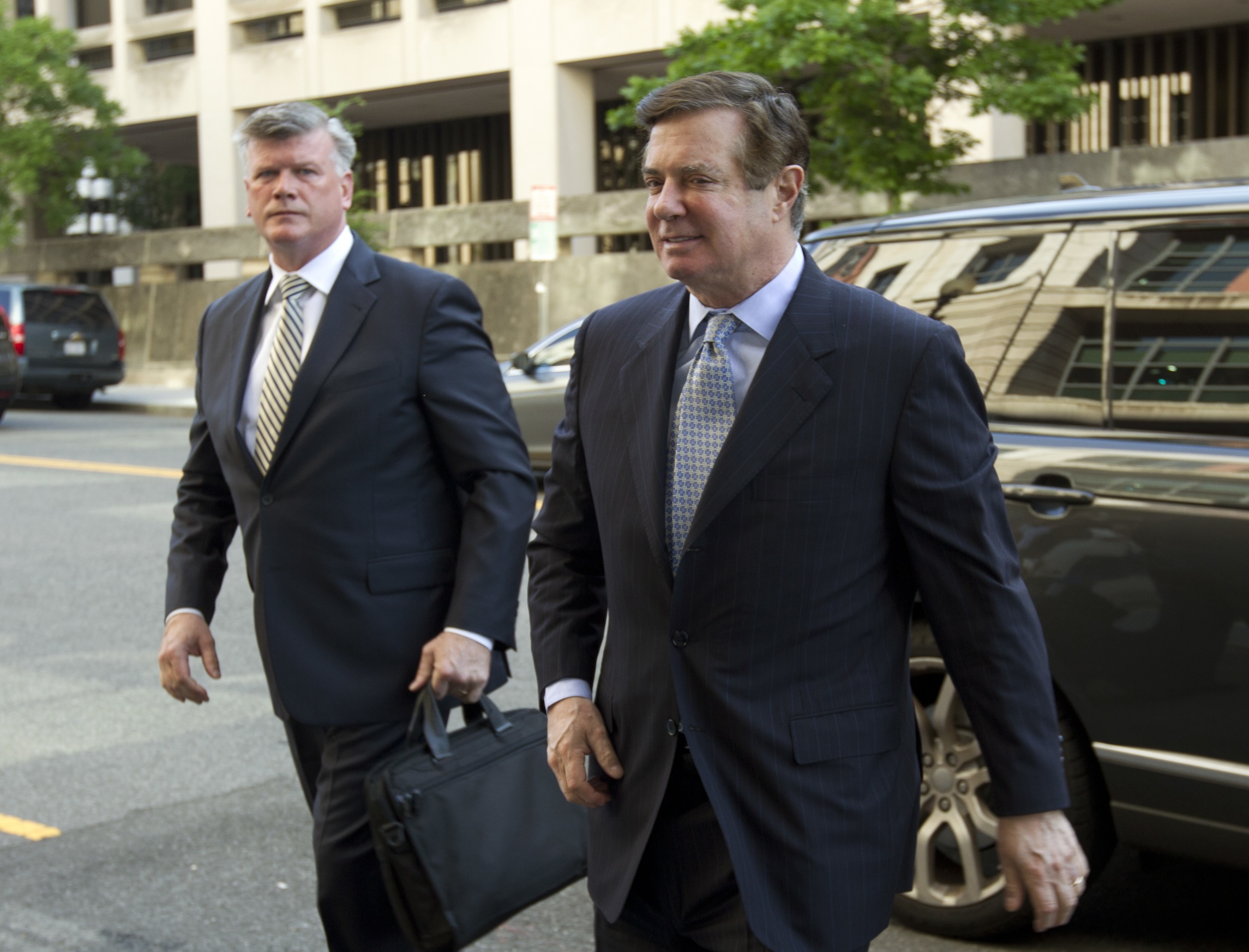 Trump links bring Paul Manafort’s ties to Russian spy back to spotlight