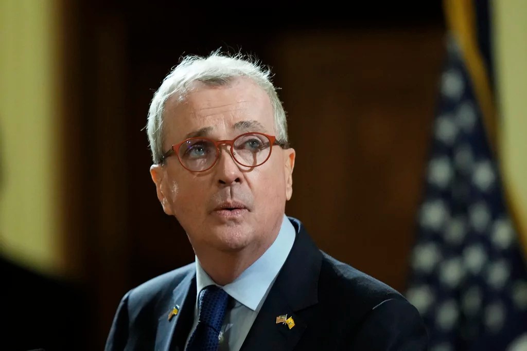 Record-setting New Jersey budget raises taxes on corporations to help transit system