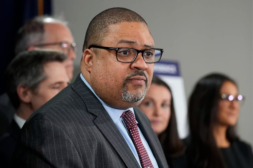 Manhattan DA Alvin Bragg pivots from progressive reformer to crime crusader