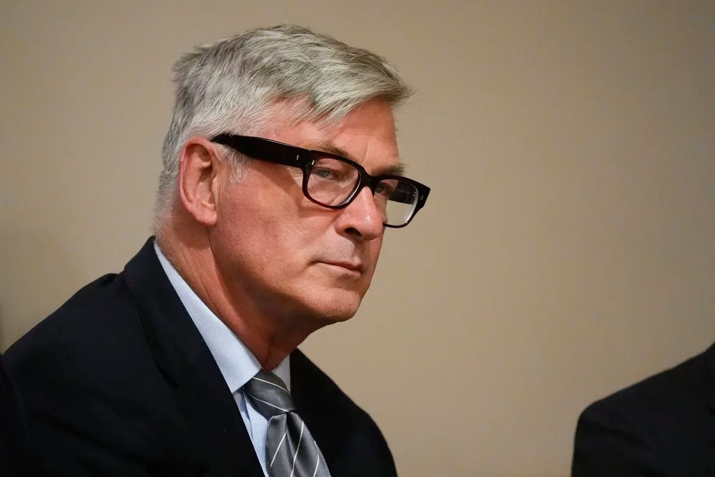 Alec Baldwin trial dismissed over bullet evidence