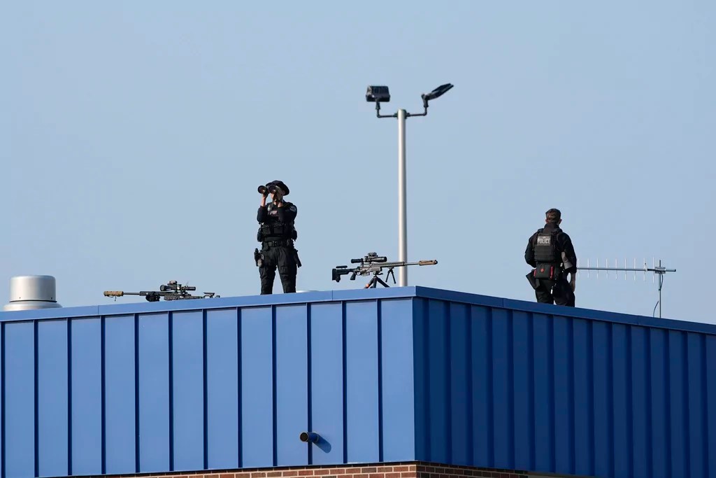 WATCH LIVE: Senate Judiciary Committee questions FBI and Secret Service directors