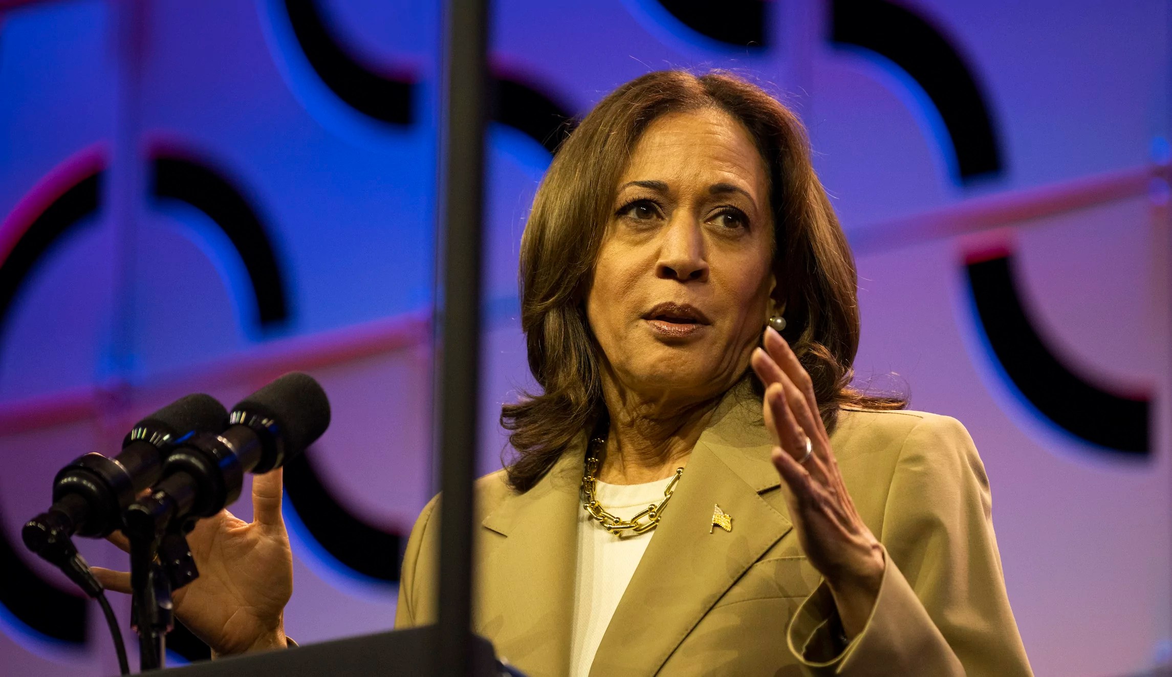 Kevin O’Leary says Harris ‘intentionally’ won’t release her economic policy