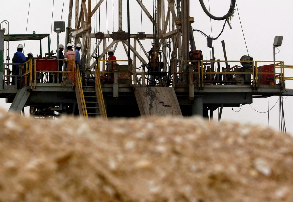 Oil prices drop following report Saudi Arabia will raise crude output