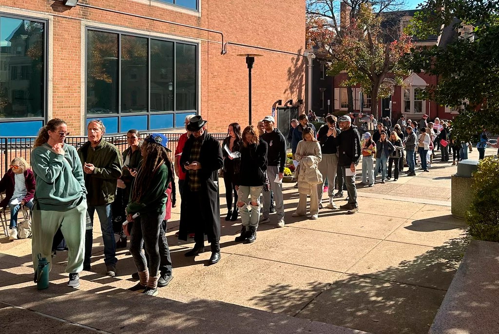 Trump campaign sues Pennsylvania county over long voter lines