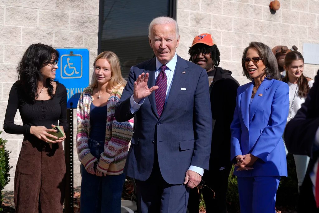 Sorting through Biden’s garbage