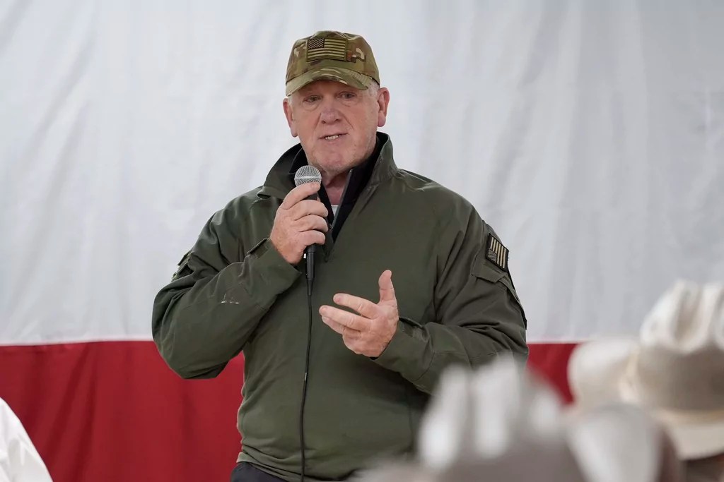 Trump border czar draws red line in feud with Democratic mayors