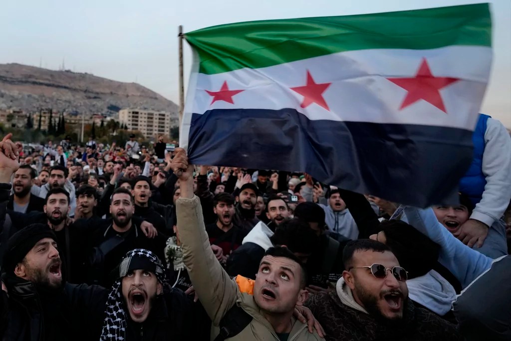 Syrian rebels install prime minister, new regime postures as centrist reformers