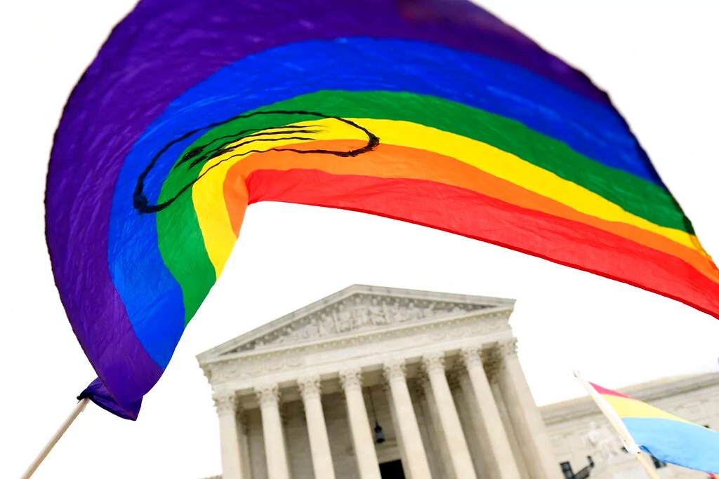 Trump seeks Supreme Court intervention in transgender troops ban