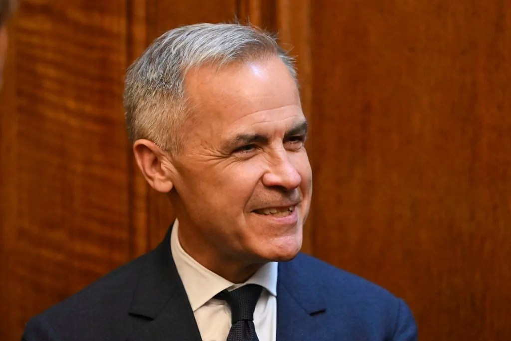 Former Bank of England governor considers bid for Canadian prime minister