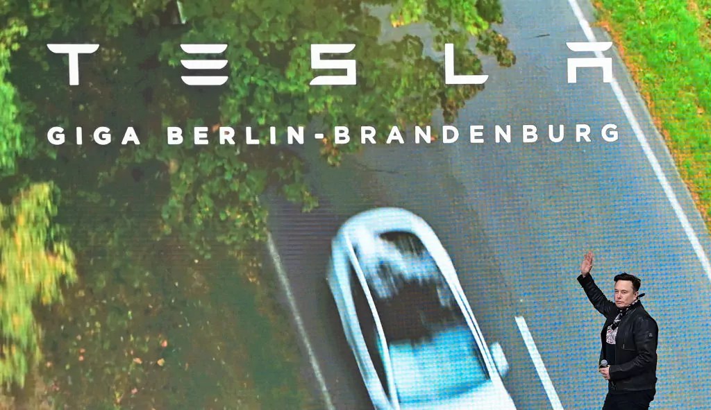 Texas lawmakers request Tesla delay rollout of robotaxis until new guidelines take effect