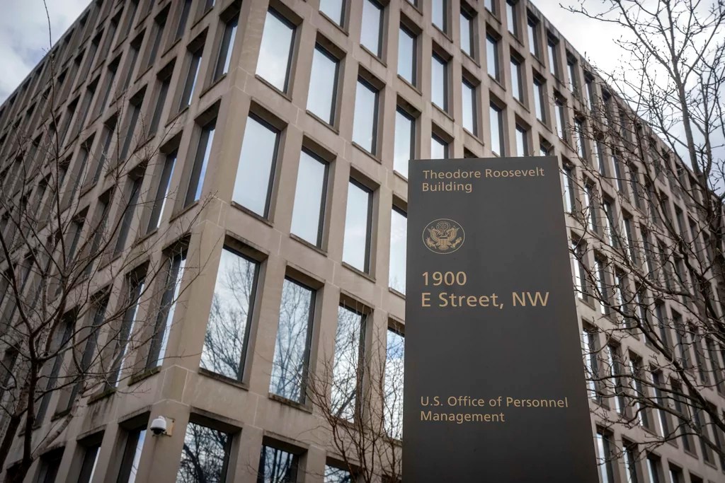 Over 65,000 federal employees and growing have taken Trump resignation offer