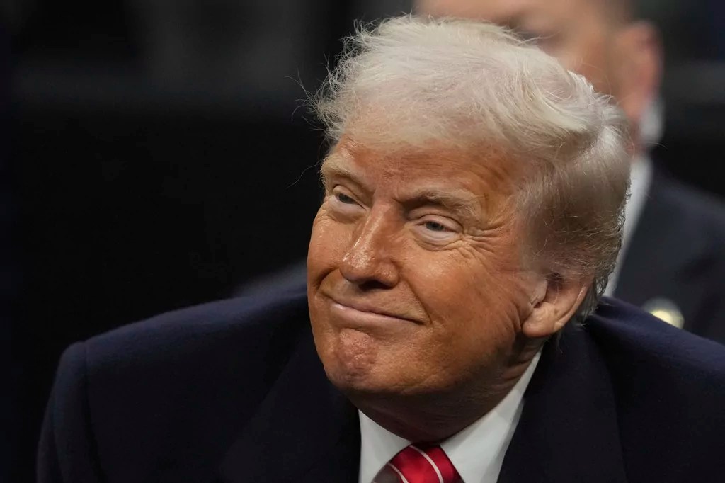 Appeals court hands partial victory to Trump by allowing refugee ban to resume