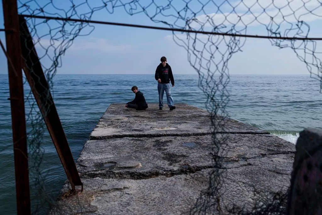 Russia reneges on Black Sea ceasefire, says Western sanctions must first be lifted
