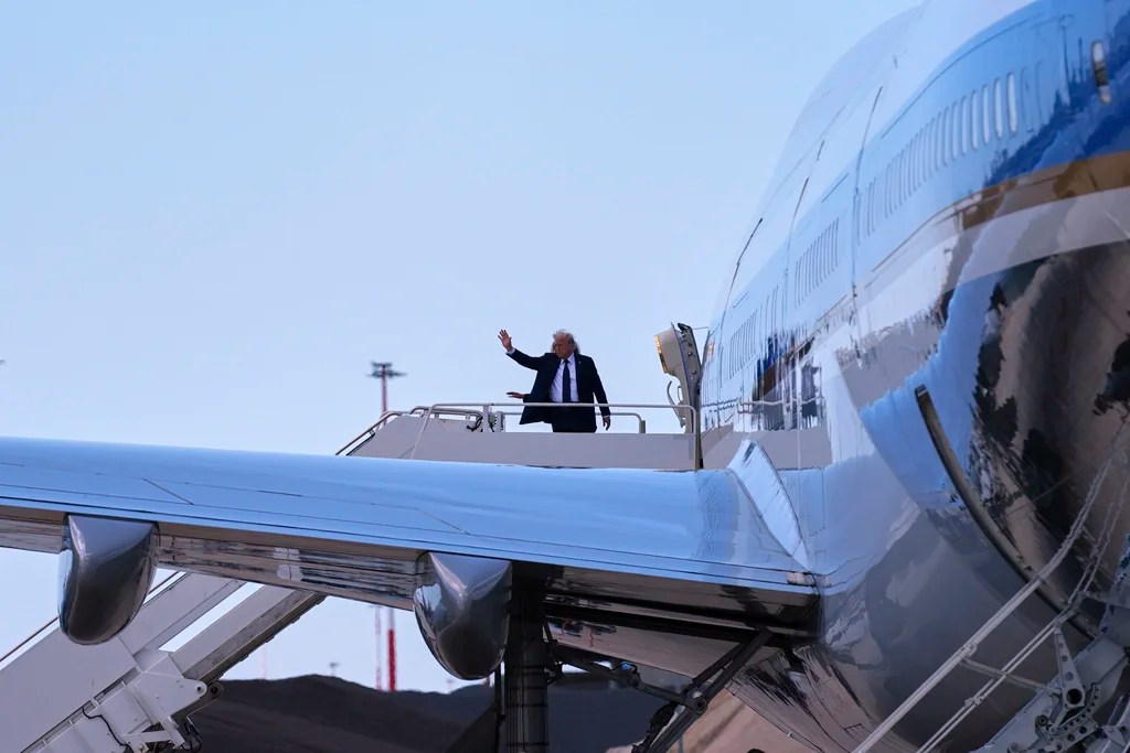 Trump asks to refurbish Qatari plane for interim Air Force One while Boeing progress lags
