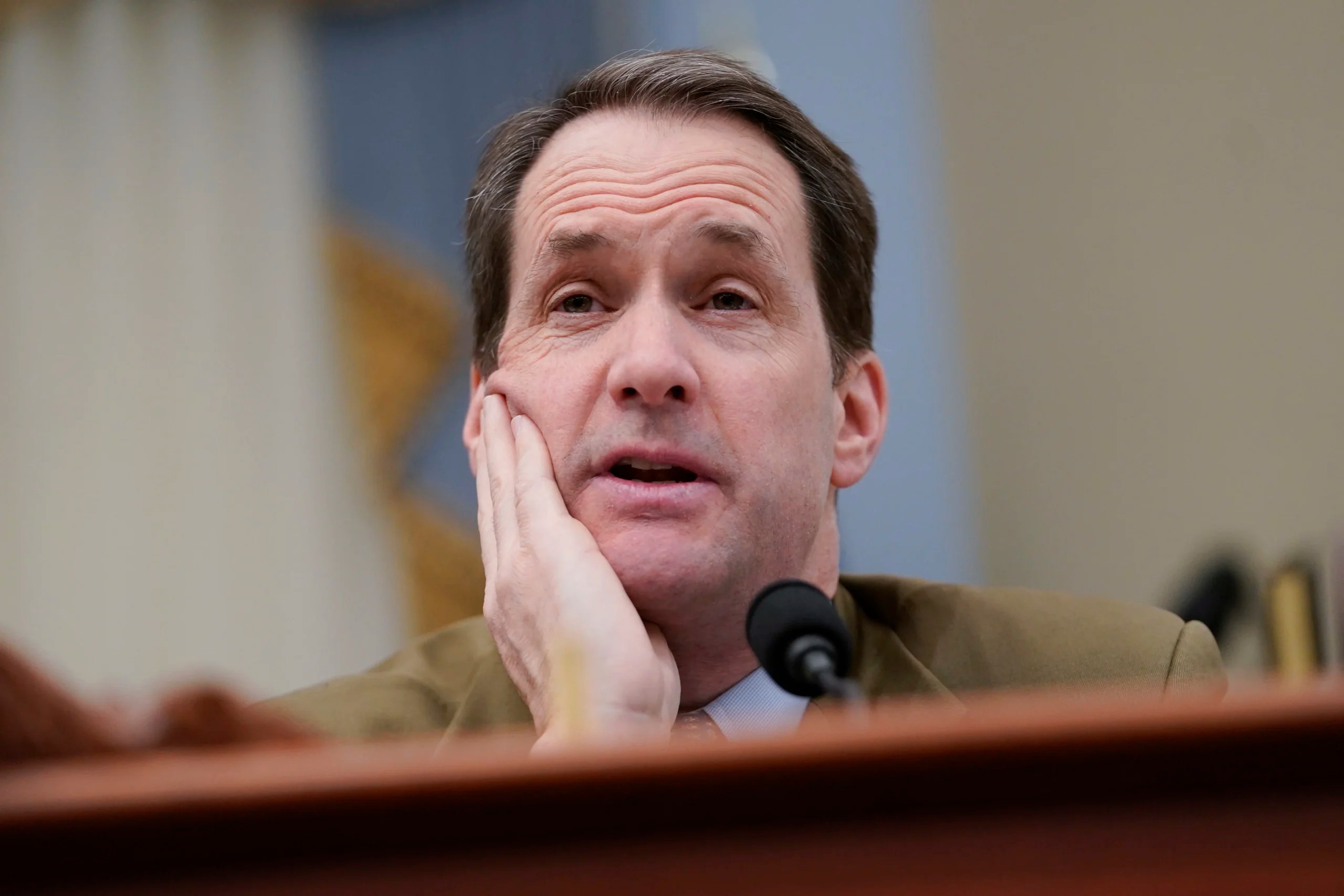 Democrat Jim Himes praises Trump on his handlings in the Middle East