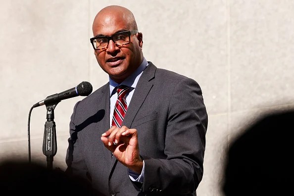 San Francisco public defender says caseload is too heavy, will scale back service