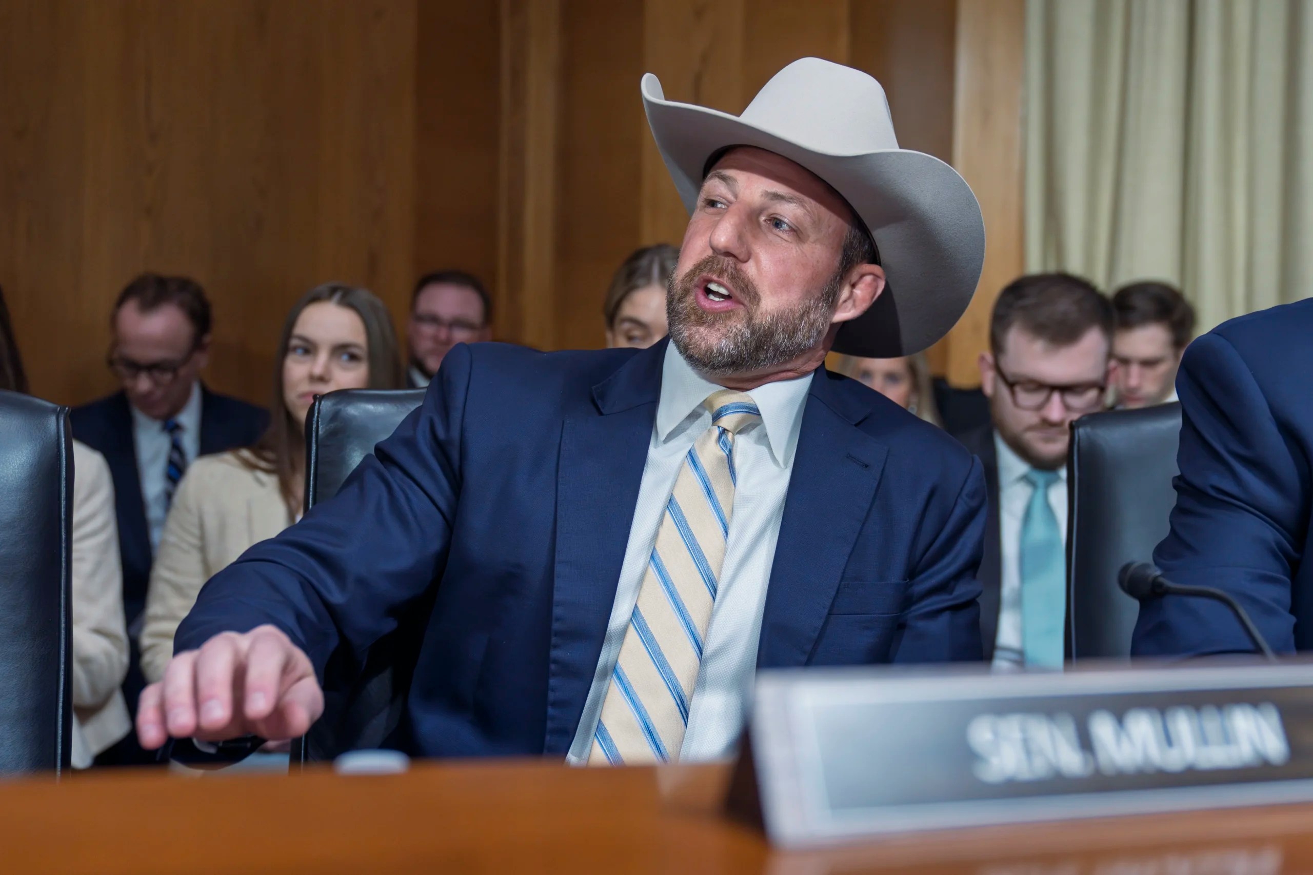 What is the candy desk? Mullin’s Senate seat offers sweet spot amid reconciliation battle