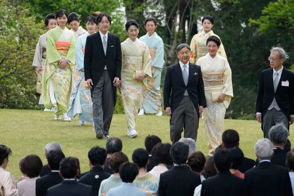 Japan weighs science and spirits in resolving its imperial succession crisis