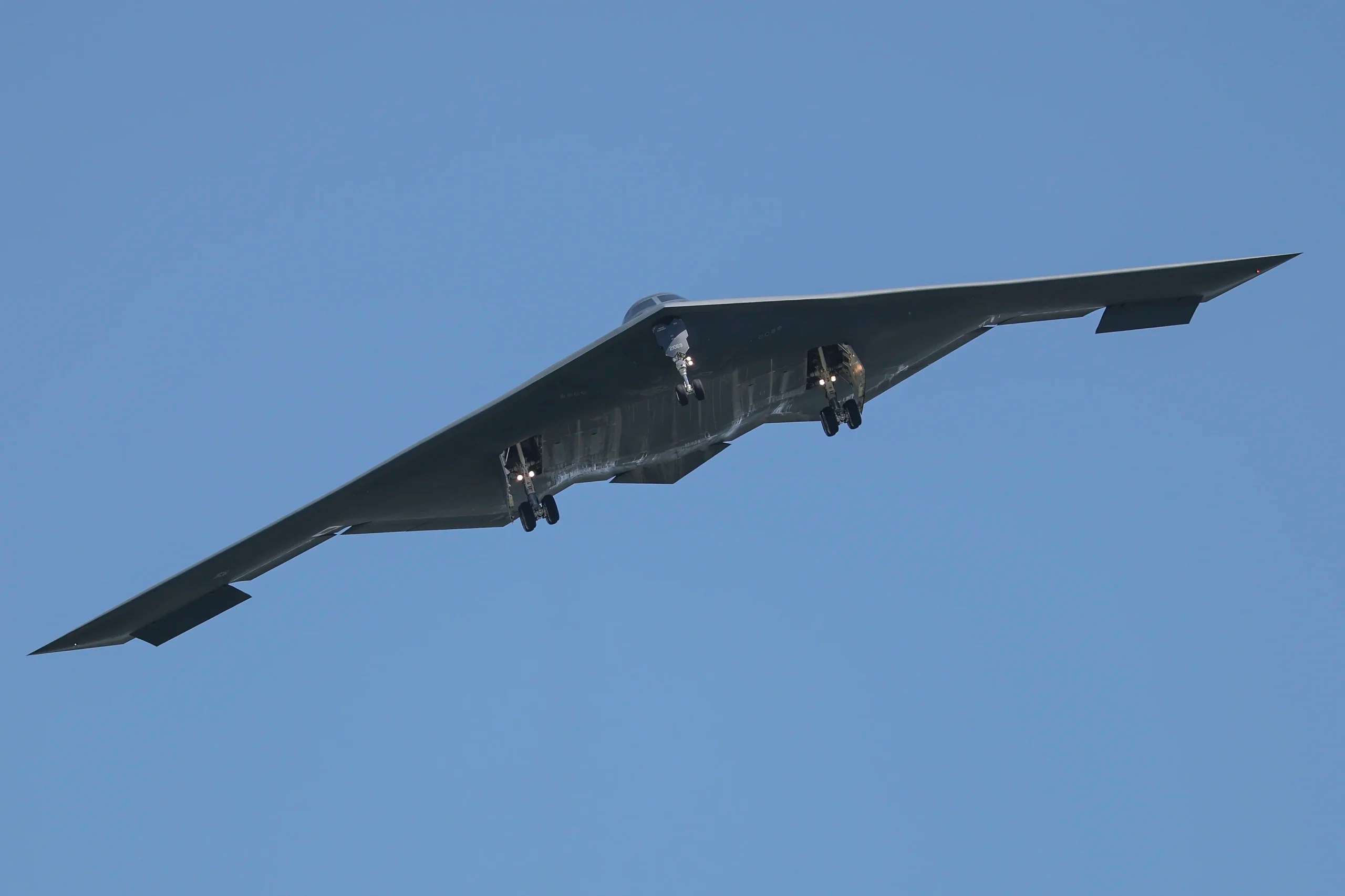 Trump welcomes home B-2 pilots following ‘job well done’ in Iran