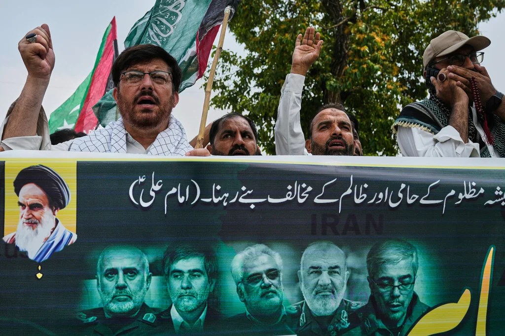 Who were the top Iranian military and nuclear leaders killed in Israeli strikes?
