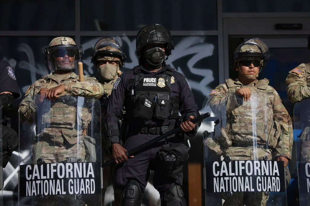 New California bill would prohibit law enforcement from covering their faces