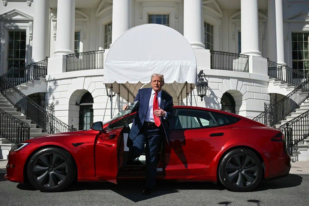 Trump considering ditching his Tesla after breakup with Musk