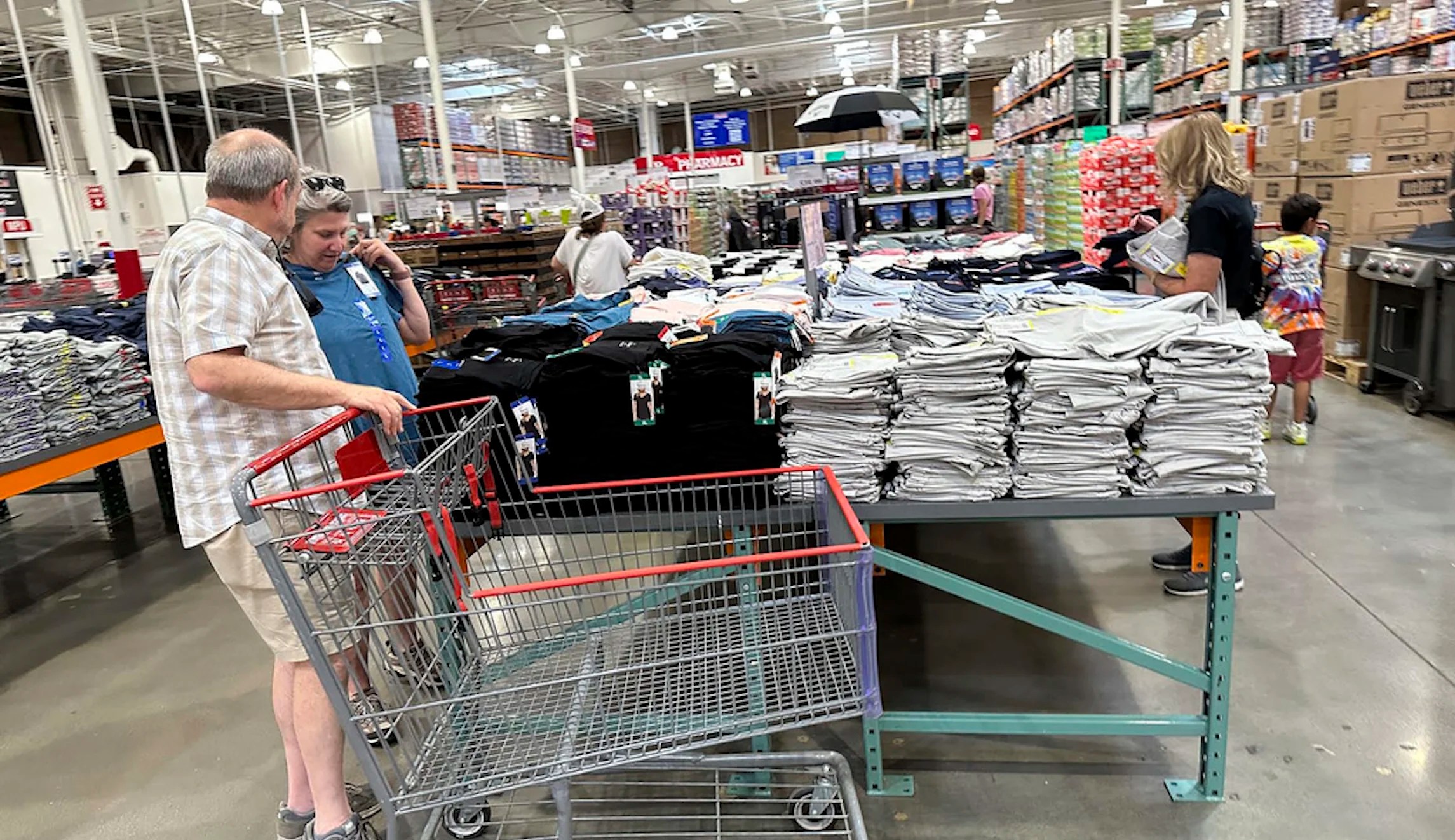 Inflation ticked up to 2.3% in May in gauge watched by Fed