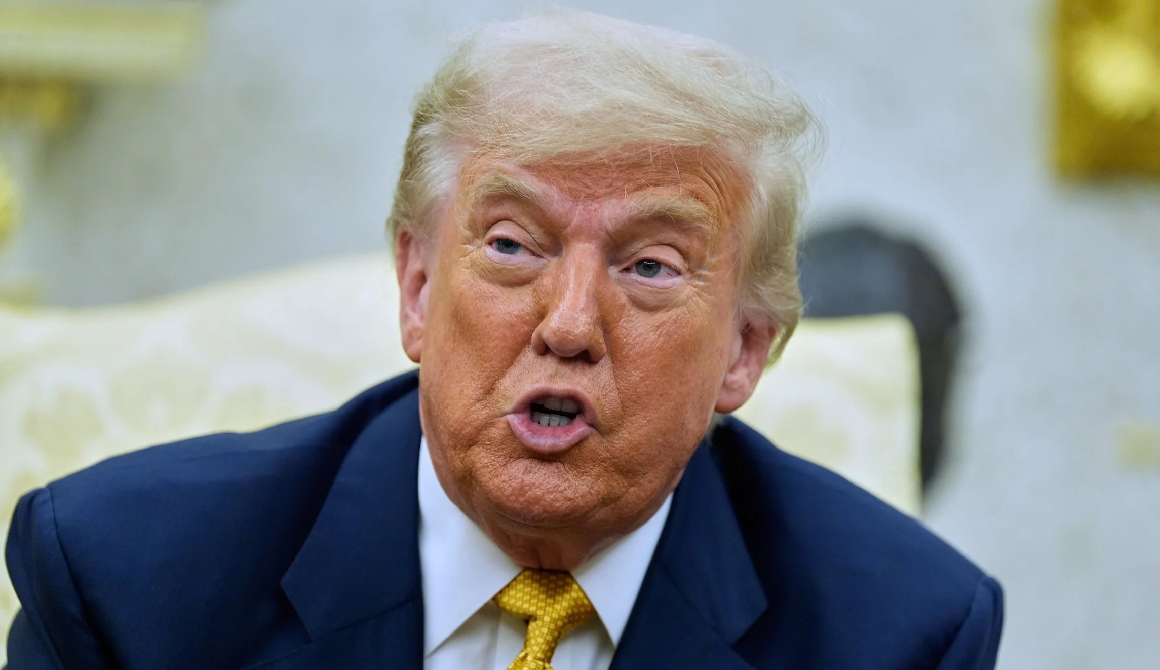 Trump muddles federal government rollback with blue-state threats