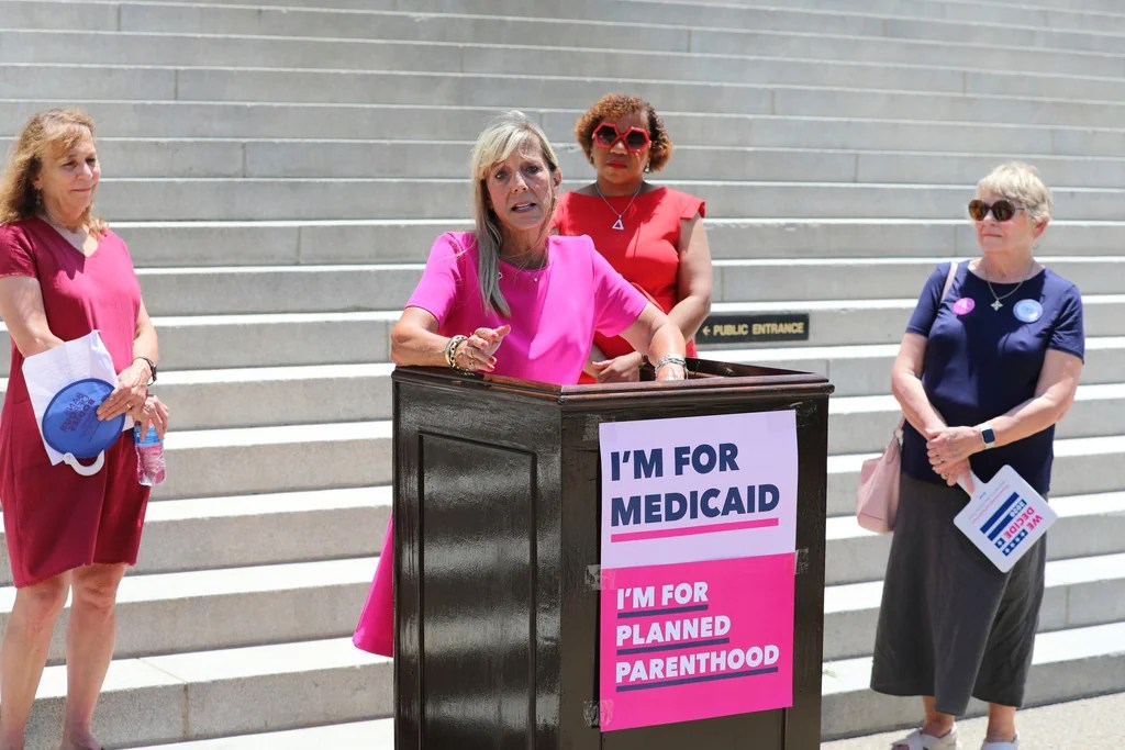 Judge extends pause on Trump’s plan to defund Planned Parenthood